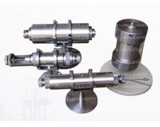 岩心夹持器